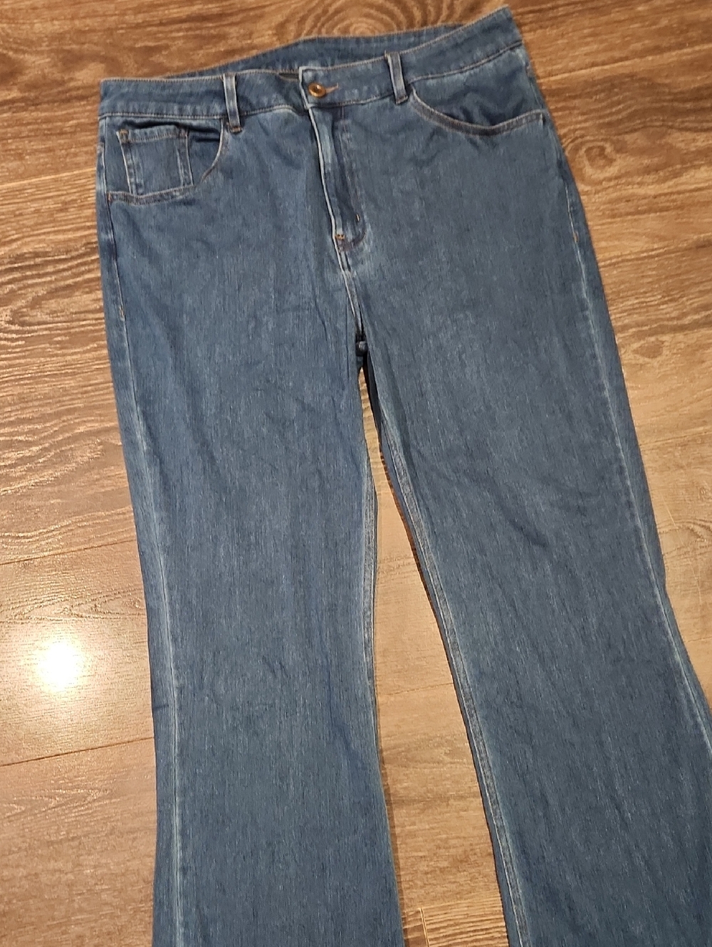 ❤️ HALARA FLEX LIGHTWEIGHT HIGH RISE FLARE JEANS, XLP ( 16P - 18P) - Picture 6 of 11